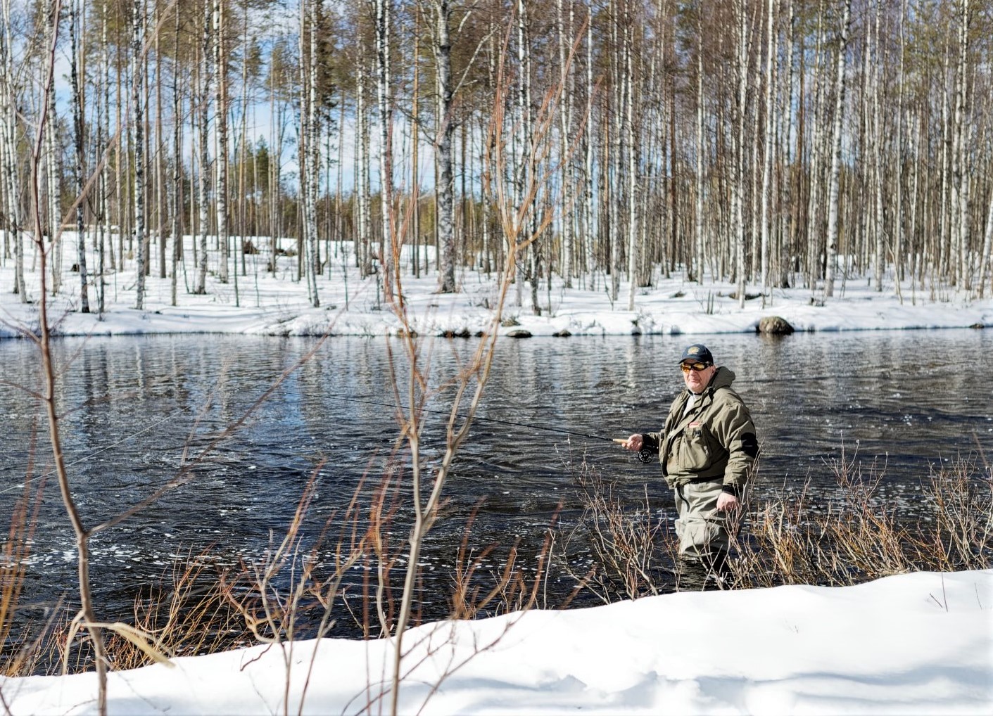 Hankikorrikalastusta koskella Lentiirassa